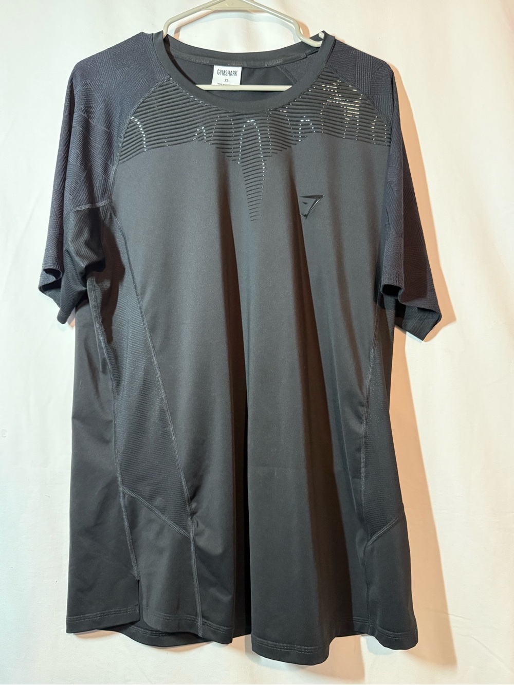 Gymshark Mens XL Black Charcoal Performance Training Shirt Ventilated Workout Te